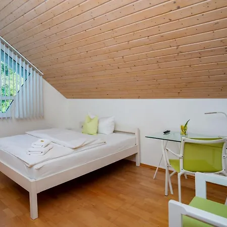 Gasthof Lindenbuck Hotel *