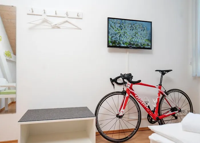 Gasthof Lindenbuck Hotel *